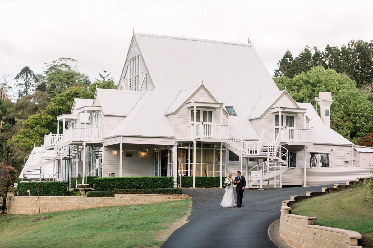 Maleny Manor Wedding photographer sunshine coast ceremony outdoors country