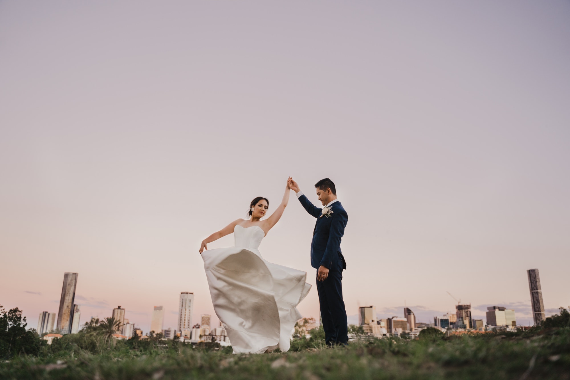 Victoria Park wedding photographer bride portraits groom golf course